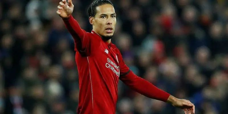 hinh-anh-cau-thu-virgil-van-dijk-huyen-thoai-phong-ngu-cua-liverpool-184-0